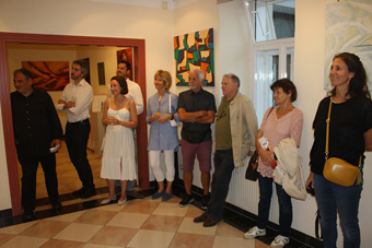 Vernissage Pictures To The Music